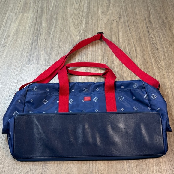 Stylish Navy and Red Unisex Duffel Bag - Picture 4 of 13